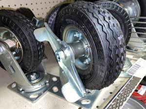 lot 514 image: Mixed Lot of Casters, see pictures