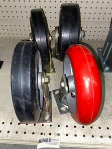 lot 520 image: Mixed Lot of Casters, see pictures