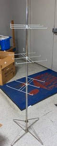 lot 559 image: WIRE DISPLAY STAND