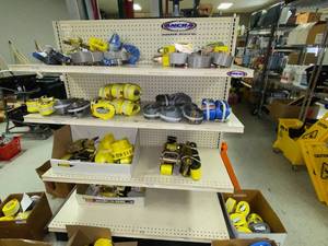 lot 584 image: Cantilevel Shelving Unit Single (Shelving ONLY)