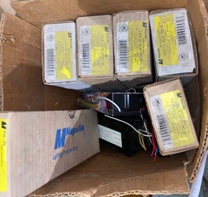 lot 624 image: Mixed Lot of Fluorescent Light Ballast