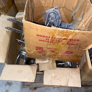 lot 655 image: Mixed Lot of Rigid Swivel Casters