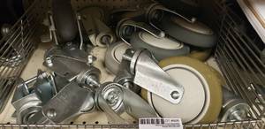 lot 500 image: Mixed Lot of Casters, see pictures