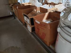 lot 823 image: mixed hardware