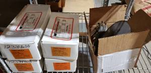 lot 835 image: Shelf lot of mixed Concrete anchors