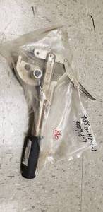 lot 866 image: EXPRESS-OPEN DRUM DEHEADER, STANDARD 12 RATCHET DRIVE, MANUAL OR PNEUMATIC, MUST BE USED TO OPERATE THE DEHEADER (NOT INCLUDED)