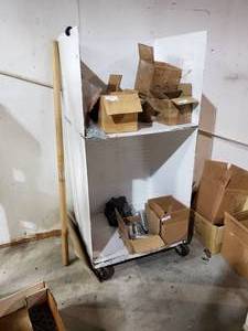 lot 884 image: White Metal Shelving with 2 Shelves on Wheels  W28 x D24 x H60 Approx.