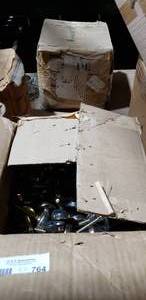 lot 764 image: mixed lot of legs and mounts for casters