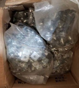 lot 776 image: Compression caster mount hardware