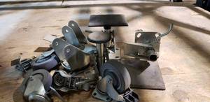 lot 780 image: Mixed lot of Casters