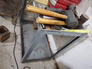 lot 807 image: Metal Cart and tools (excluding the plastic tool box)