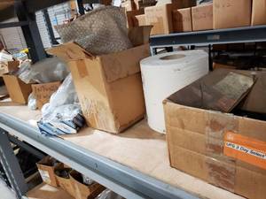 lot 811 image: mixed lot of parts