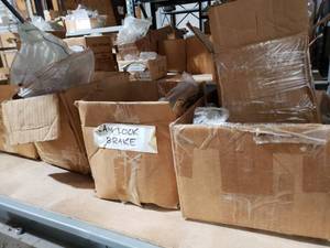 lot 812 image: Mixed lot of Hardware