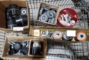 lot 789 image: Mixed lot of Casters, wheels and hardware