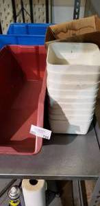 lot 786 image: mixed lot of plastic bins and twine