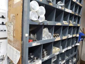 lot 801 image: middle 3 Shelves of metal parts bin (parts only)