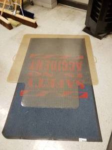 lot 587 image: Assorted Lot of Floor Mats and Carpet Pieces
