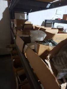 lot 822 image: mixed hardware