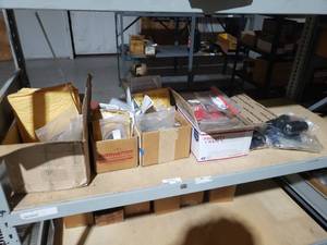 lot 832 image: mixed lot of parts