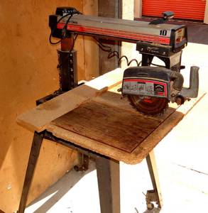 lot 1 image: Vintage Sears Craftsman 10 Radial Arm Saw - 2.5 HP w stand