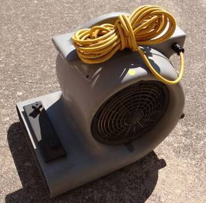 lot 16 image: Commercial  Three Speed, Carpet Dryer Blower