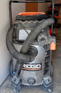 lot 31 image: Heavy Duty Ridgid SNR 16-Gallon 6.5HP WetDry Vac