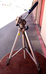lot 48 image: Velbon VGB-3 Aluminum Adjustable 3 Way Tripod
