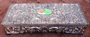lot 52 image: Godinger Silver 1992 Rectangular Jewelry Box Gray Velvet Interior Oval Mirror