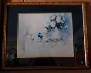 lot 162 image: FLORAL PRINT MATTED AND FRAMED - NEEDS REPLACEMENT GLASS