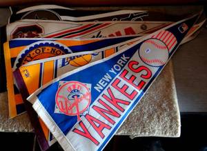 lot 179 image: VINTAGE TEAM PENNANT LOT (5 TOTAL) PRO & COLLEGE TEAMS