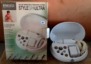 lot 185 image: Preowned Homedics Style Spa Ultra Deluxe Manicure & Pedicure Kit Winstructions
