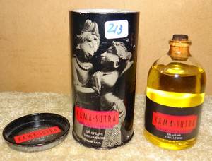 lot 213 image: KAMA-SUTRA VANILLA CREME MASSAGE OIL