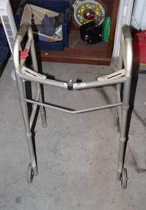 lot 256 image: PORTABLE WALKER IN GREAT WORKING CONDITION