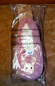 lot 263 image: CUTE PAIR OF WOMENS PINK RABBIT SLIPPERS - NEW