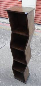 lot 273 image: WOODEN CDDVD 5 SHELF STORAGE RACK (HOLDS 60-72 PCS) - MATCHES LOT 272