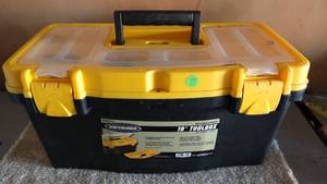 lot 77 image: VOYAGER 19 INCH TOOLBOX WITH CONTENTS AS SHOWN