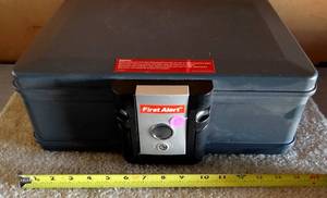 lot 87 image: FIRST ALERT FIRE SAFE (LOCKED- NO KEY) HAS UNKNOWN CONTENTS