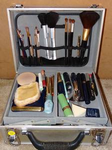 lot 88 image: STEEL CASED BEAUTY SUPPLY ASSORTMENT WITH FOLD OUT TRAYS