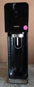 lot 105 image: SodaStream Source Sparkling Water Maker - TESTEDWORKING