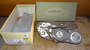 lot 286 image: NURTURE SEYMORE711 LADIES DRESS FLIP FLOP SHOES - LIKE NEW IN BOX (SIZE 8 12)