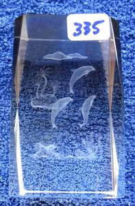lot 335 image: BEAUTIFUL LASER ETCHED 3D PAPERWEIGHT OF DOLPHINS IN UNDERWATER SCENE
