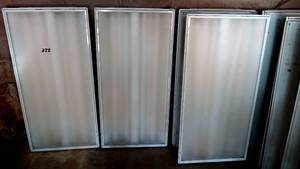 lot 372 image: METAL SHOP LIGHTS - JUST PULLED FROM WORKING WAREHOUSE - WITH BULBS (2 X 4)