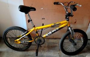 lot 373 image: AVIGO NASTY 20 INCH BOYS BMX BICYCLE
