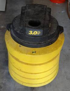 lot 377 image: GENIE 10 GALLON WETDRY VAC