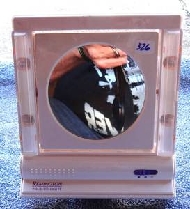 lot 326 image: REMINGTON TRO TO LIGHT DUAL SIDED LIGHT UP MAKEUP MIRROR
