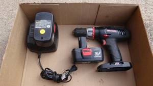 lot 306 image: SEARS CRAFTSMAN 19.2 VOLT DRILL. CHARGER AND 2 BATTERIES
