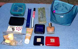 lot 355 image: MAKEUP BAG AND CONTENTS AS SHOWN