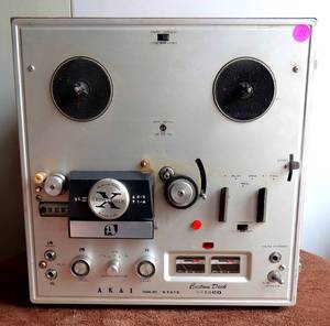 lot 101 image: Vintage AKAI X-150D Reel to Reel in wood case.