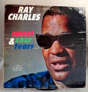lot 118 image: RAY CHARLES - SWEET & AND SOUR TEARS - RECORD ALBUM LP - ABC  PARAMOUNT