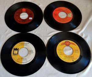 lot 149 image: Assorted Lot of Vintage 45s